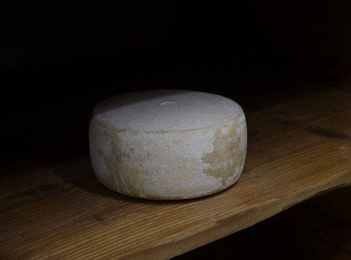 Alléosse Maitre Artisan Affineur Fromager - Tomme d'Aydius fermière au lait cru