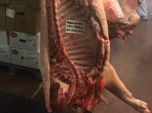La Ferme du Montet - Carcasse porc noir Gascon