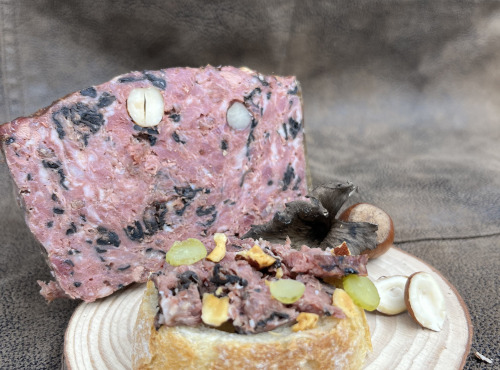 Venandi Sauvage par Nature - Terrine cerf noisettes trompette de la mort