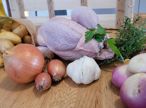 Le Pré de la Rivière - Poulet Bio à cuisiner avec légumes de la ferme - 3 Kg