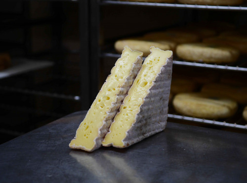 Alléosse Maitre Artisan Affineur Fromager - Pont l'Évêque AOP au lait cru (entier)