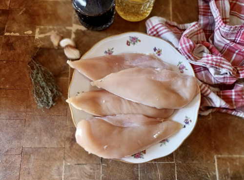 EARL Plumes et Laines - Blancs de Poulet Fermier Cou Nu x1kg