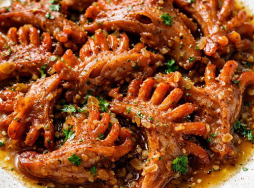 Des Poules et des Vignes à Bourgueil - Crêtes de coq/ poule cuites