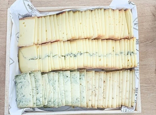La Fromagerie PonPon Valence - Assortiment de raclette ail des ours et poivre