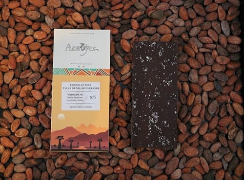 Acaoyer - Tablette de chocolat Noir 70% / Fleur de sel de Guérande- Madagascar