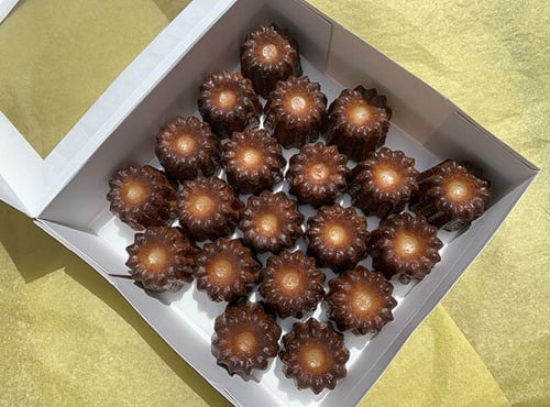 Ferme Sereine en Périgord - Canelés, recette de Bordeaux - 60 Balèzes Maxi BOX