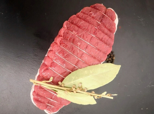 Domaine de Sinzelles - [Précommande] Rôti Bardé de Boeuf Race Salers BIO - 700 G