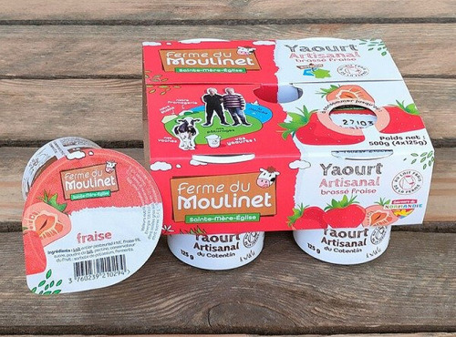 Ferme du Moulinet - 4 Yaourts au lait frais entier de la ferme*125g - brassés aux fraises (9%)