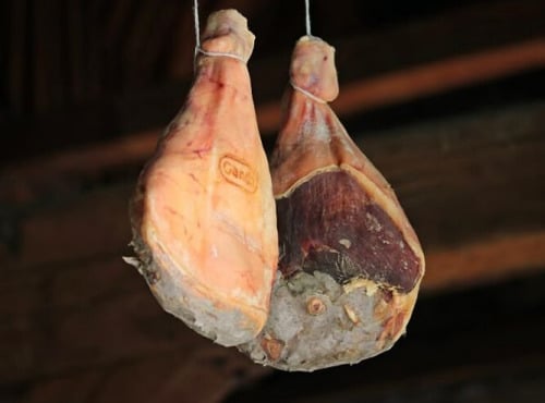 U SAPE FA - Jambon cru petit entre 5 et 6 kg