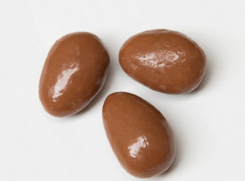 Compagnie Générale de Biscuiterie - Boite Tube De 200 G D'amandes Enrobée Chocolat Au Lait