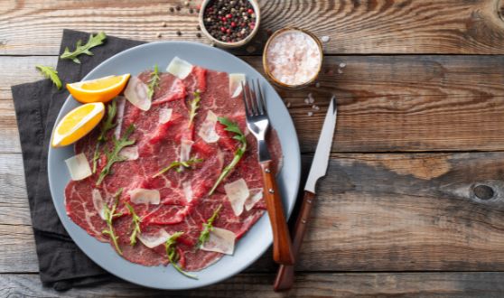 Viandes et poissons à cuisiner crus